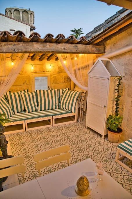 Appartement-Terrasse Centre Historique Uzès Екстериор снимка